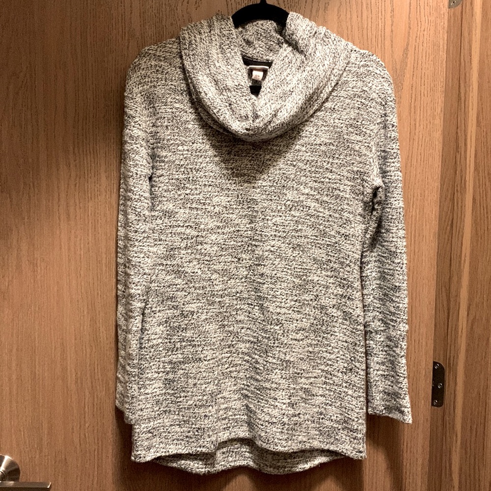 Merona French terry cowl neck sweater. Fits below hips. Black and white. Sz S.
